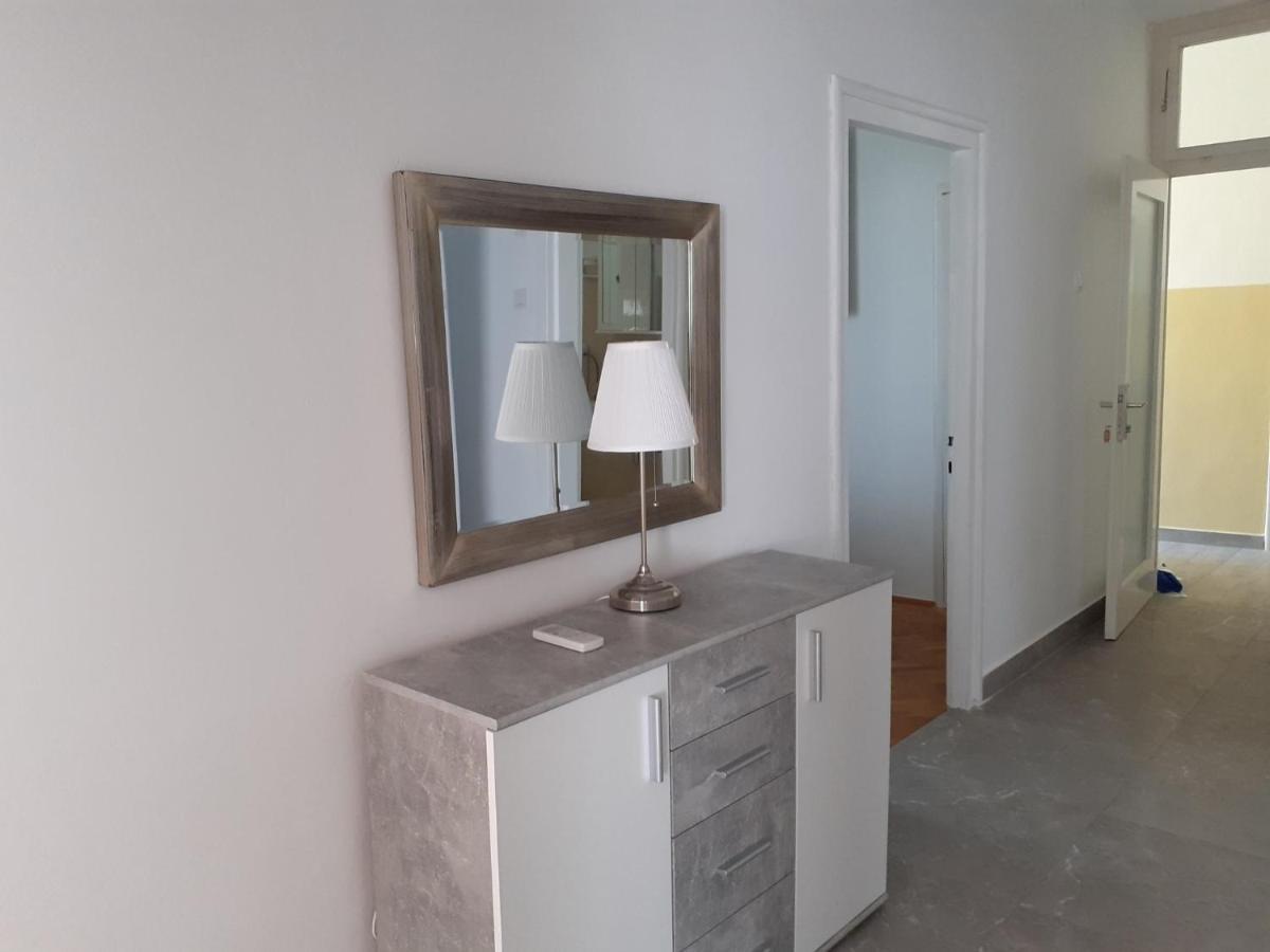 Apartment Dusan Malinska Bagian luar foto