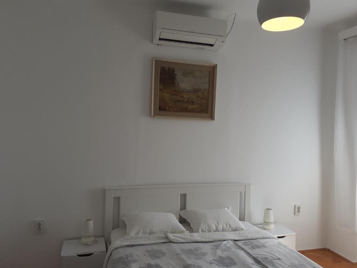 Apartment Dusan Malinska Bagian luar foto